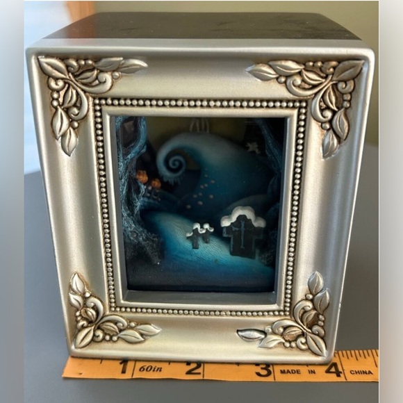 Disney Olszewski Gallery of Light Nightmare Before Christmas Jack Sally Embrace - Picture 5 of 6